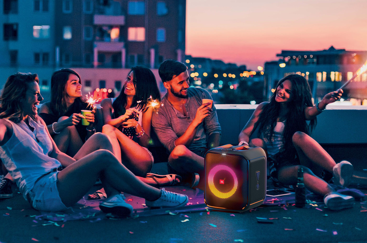 JBL-Partybox-rooftop-party